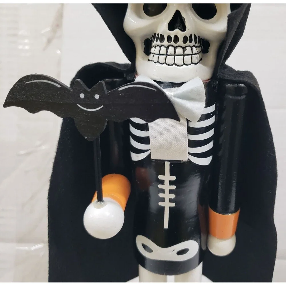Wooden Nutcracker, 15